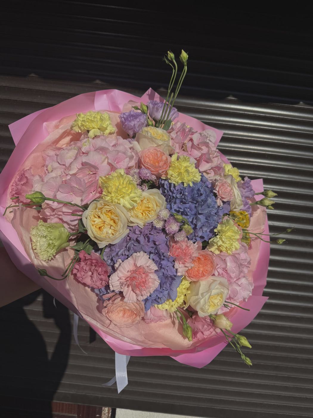 Buchetul Rainbow Expression, Maison des Fleurs